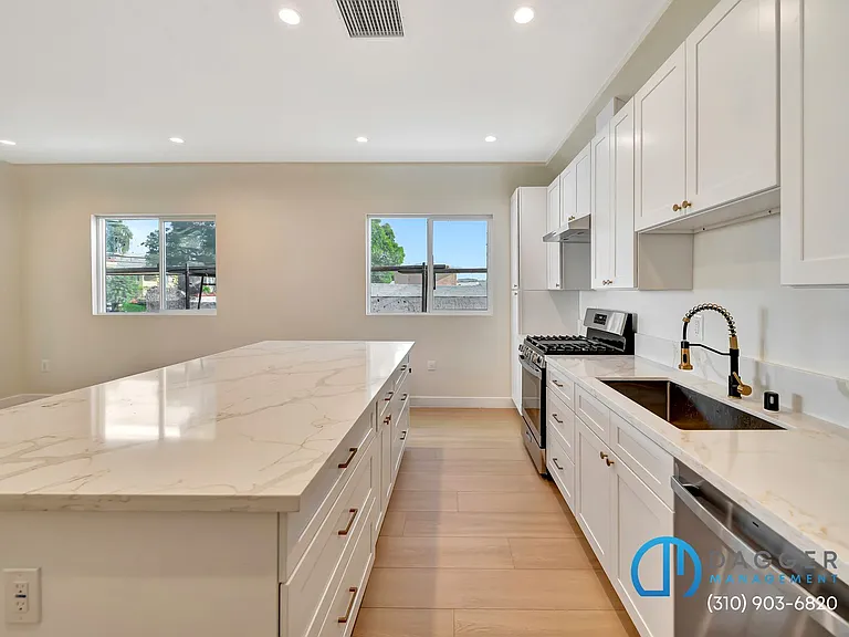2800 Winter St #2 — Photo 2