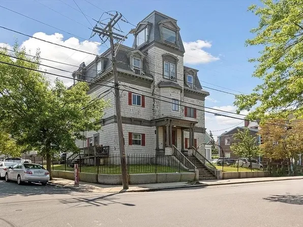 74 Newhall St APT 3, Lynn, MA 01902