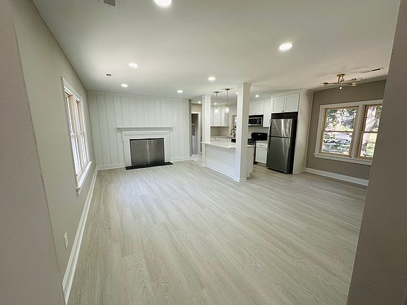 3rd image of 7146 Duffie Dr