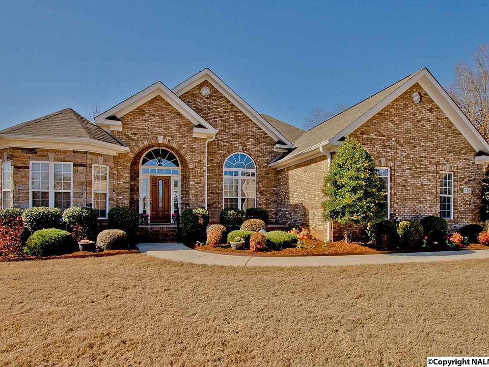 1st image of 112 Rivercrest Cir