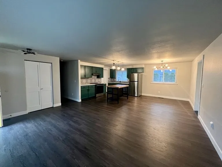 131 75th St SW — Photo 3