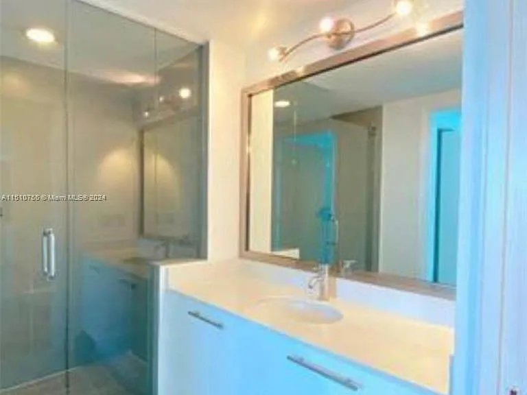 92 SW 3rd St #9 — Photo 8