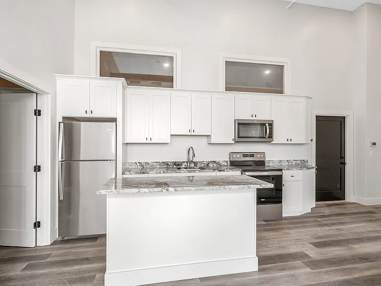 72-74 Boisvert St #9 — Photo 3