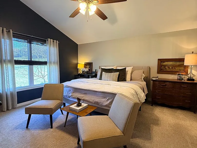 227 Paradigm Dr — Photo 2