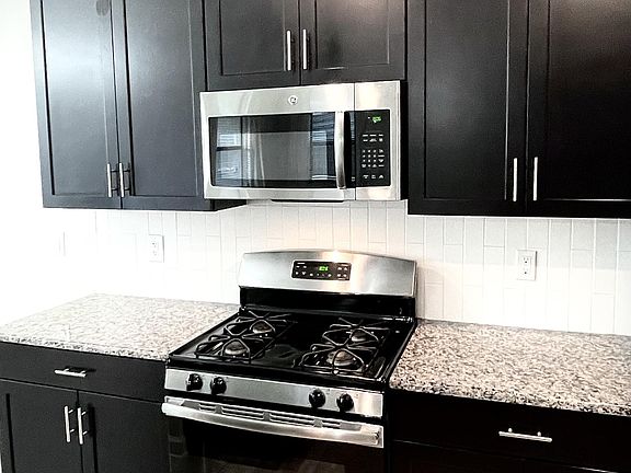 4th image of 7913 Rock Dove Dr