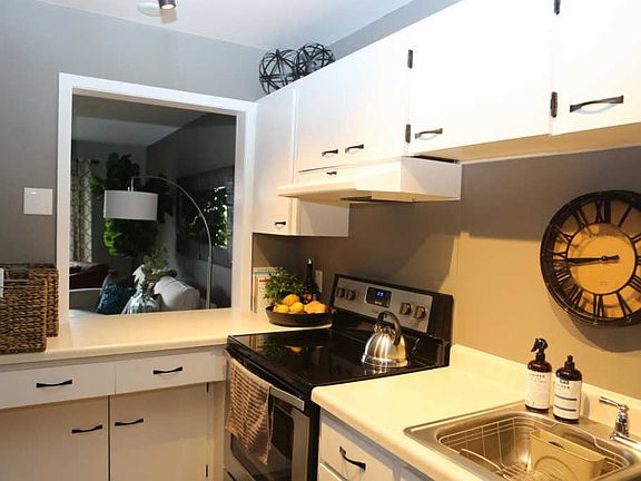 3rd image of 4120 Parklawn Ave APT 224