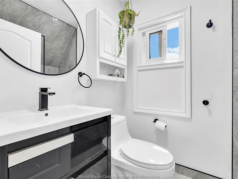 521 Windermere Rd — Photo 21