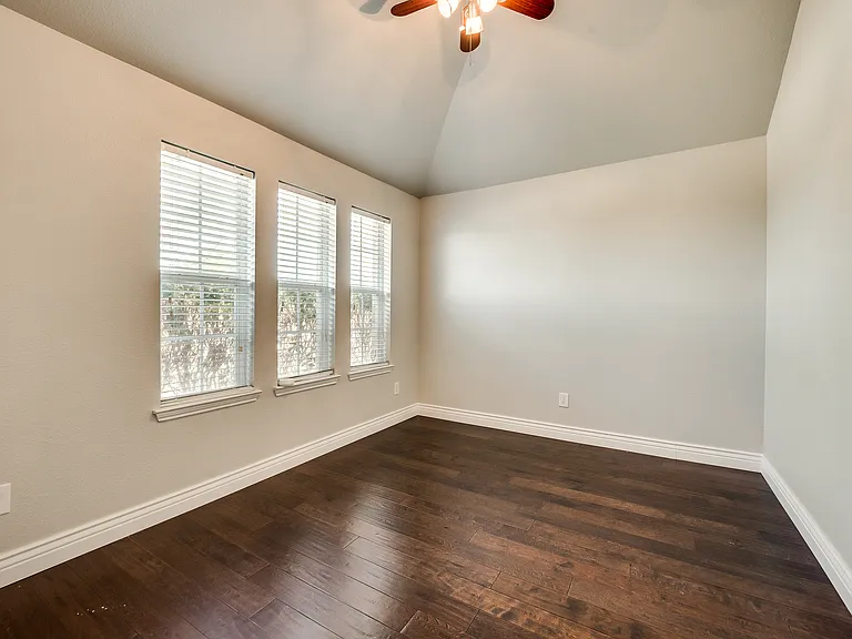 10413 Trevino Ln — Photo 10