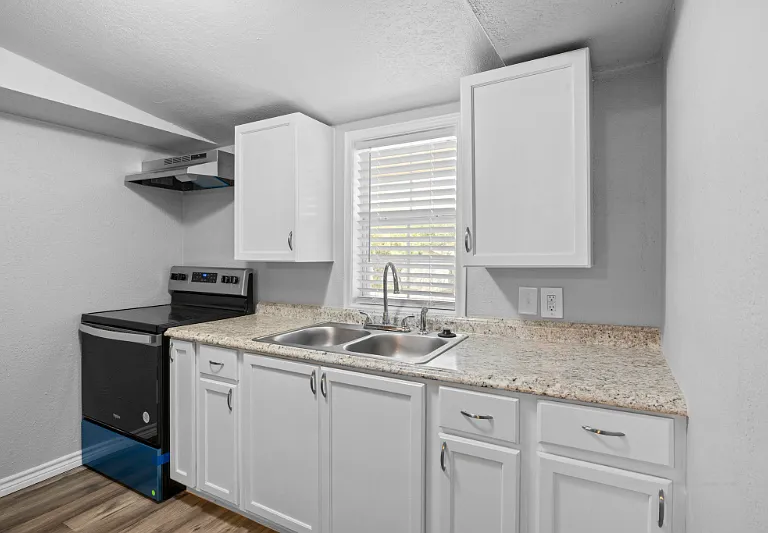 133 W 13th Ave #B — Photo 5