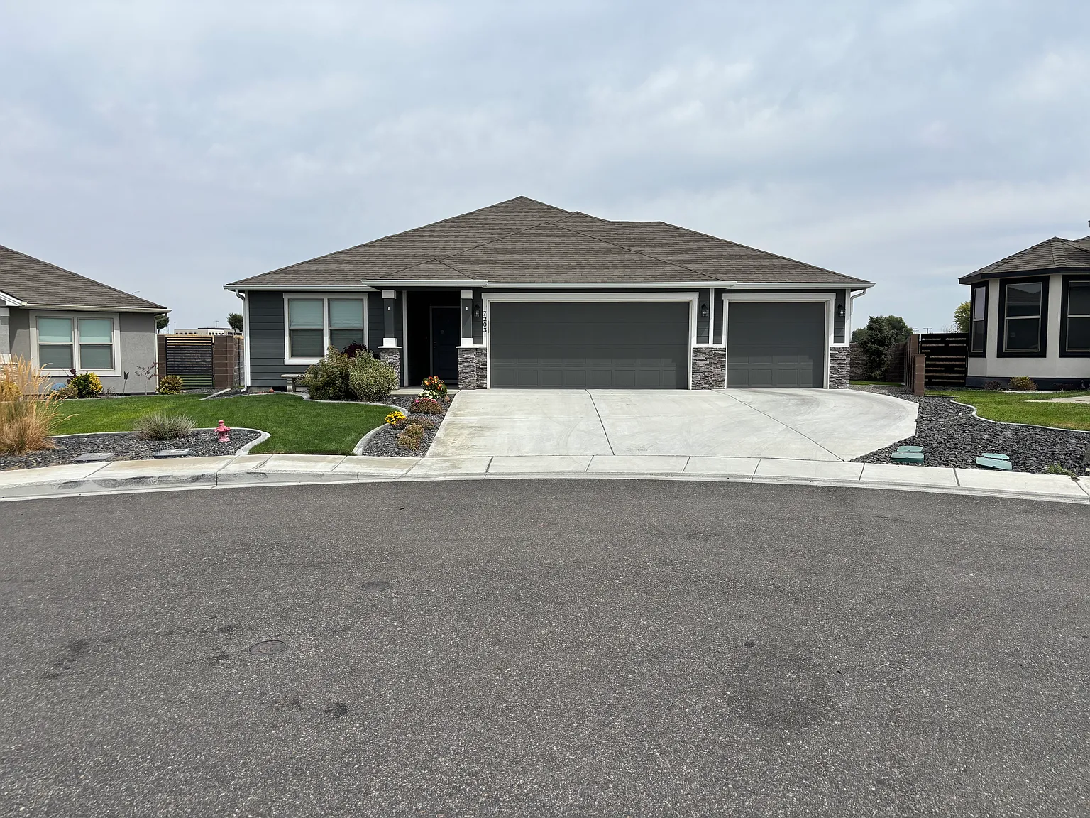 3 bed, 1593 sqft, $2,600 — Photo 1