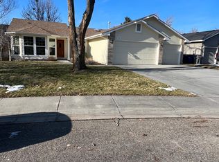 1201 E Oakridge Dr, Boise, ID 83716