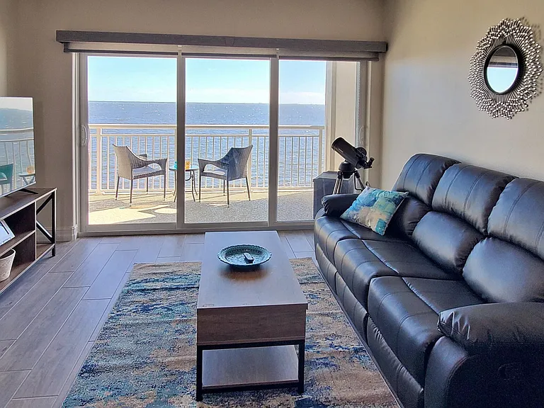 1805 Riverside Dr #205 — Photo 9