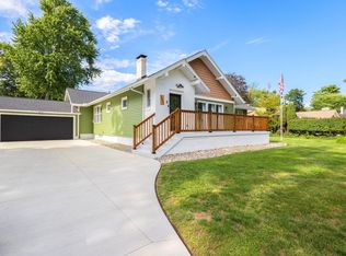 1502 Greenleaf Blvd, Elkhart, IN 46514