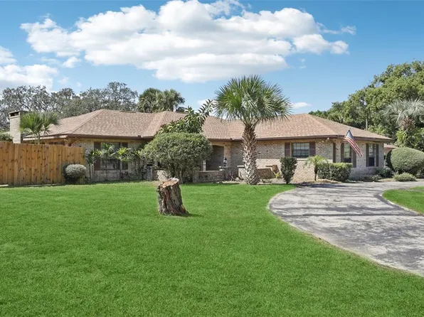 9910 Canterbury Dr, Leesburg, FL 34788