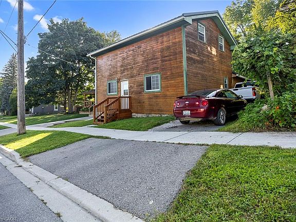 2nd image of 35 Ann St