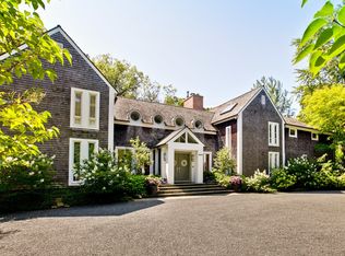 1400 N Green Bay Rd, Lake Forest, IL 60045