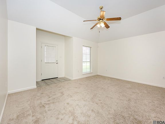 3rd image of 1385 Harwich Dr