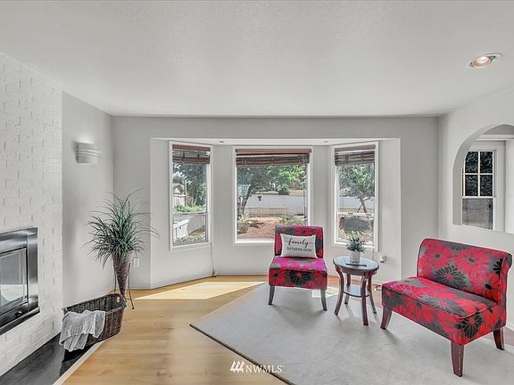 4th image of 8204 Beverly Blvd #B