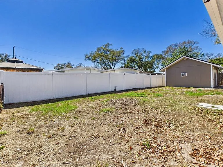 4418 W Fairview Hts — Photo 41