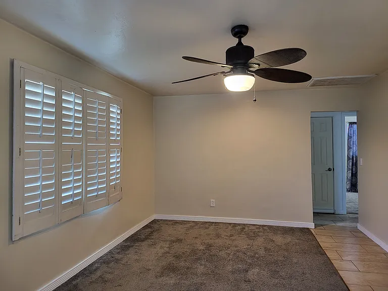 1040 N 27th Pl — Photo 22