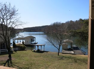 609 Surfside Dr, Moneta, VA 24121