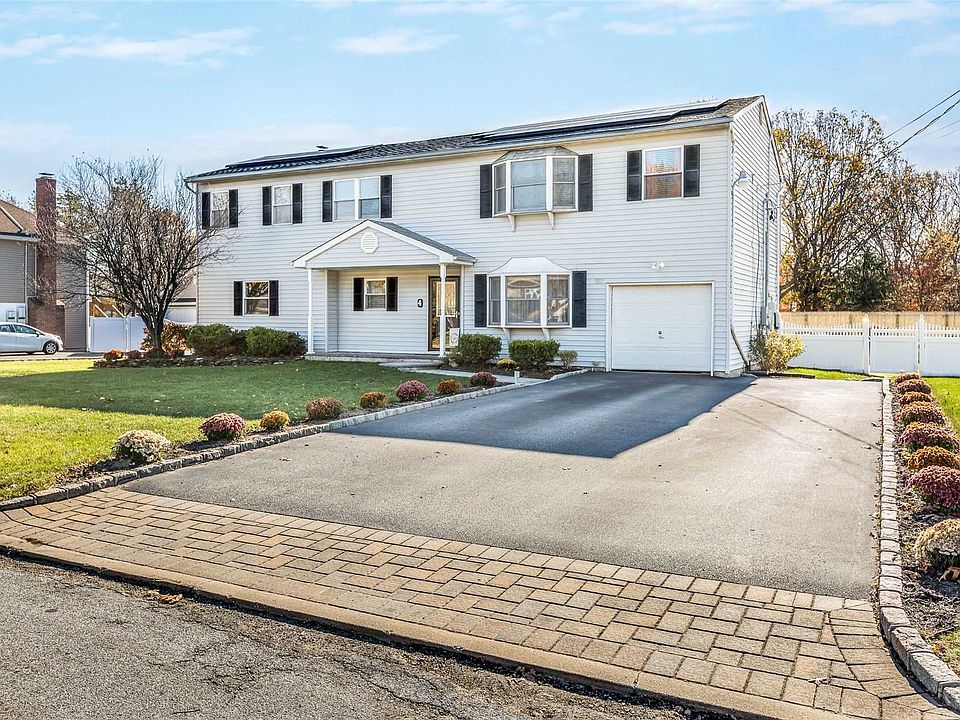 1st image of 4 Scotty Ln