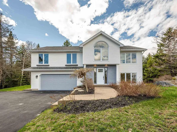 73 Lakefront Dr, Hammonds Plains, NS B4B 1L4