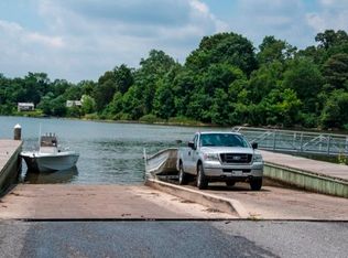 2 Beech Dr APT D, Middle River, MD 21220