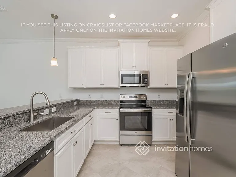 3060 Bryant Park Dr — Photo 6
