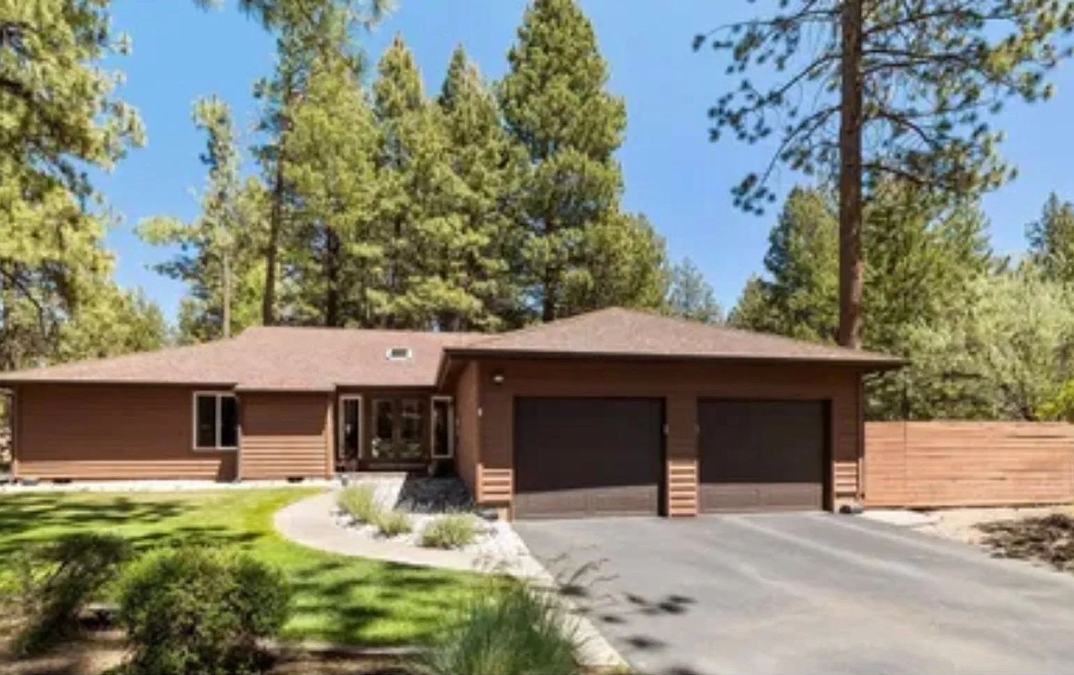 Stunning Sage Meadow Home with full acre Landscaped Yard! — Photo 1