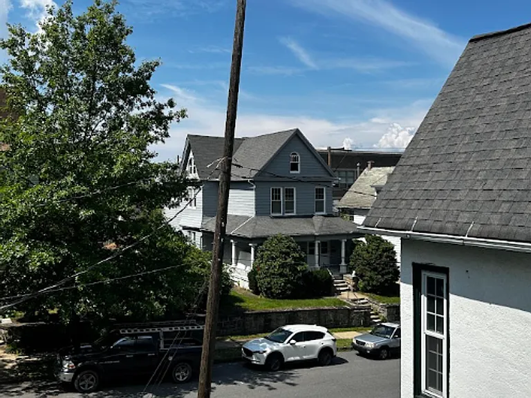 601 Clay Ave — Photo 21