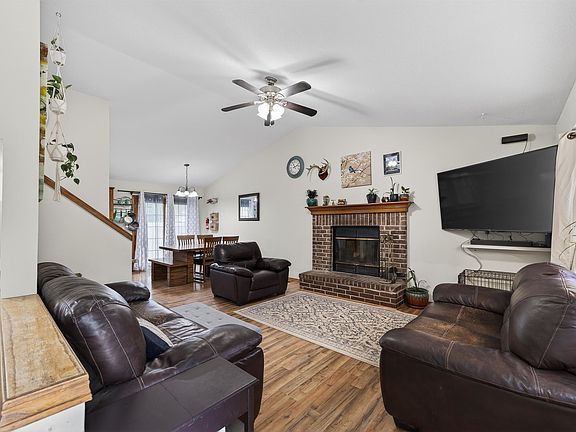 3rd image of 265 W Village Lake Dr