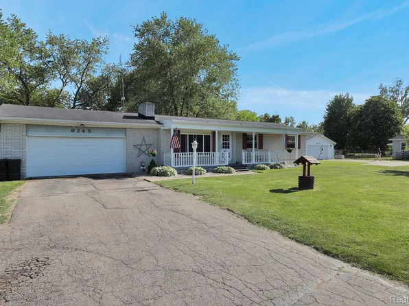 6245 W Coldwater Rd, Flushing, MI 48433