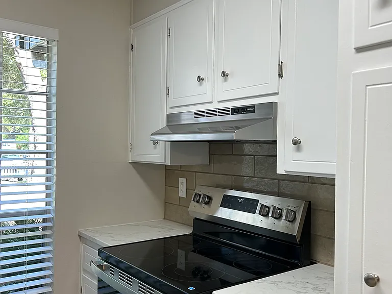 8101 Tippin Ave #F — Photo 3