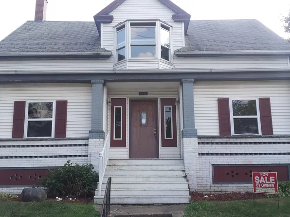926 6th St NW, Canton, OH 44703