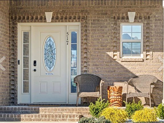 2nd image of 517 Country Ln