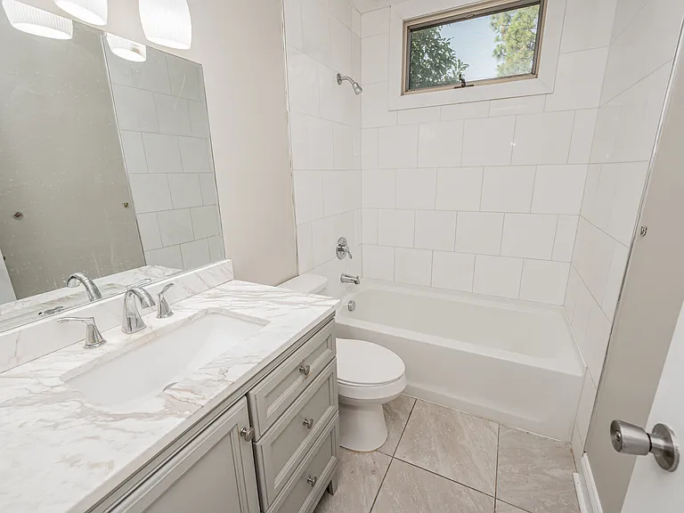 5722 Gondolier Dr — Photo 5