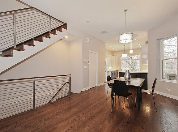 3rd image of 4074 S Lake Park Ave