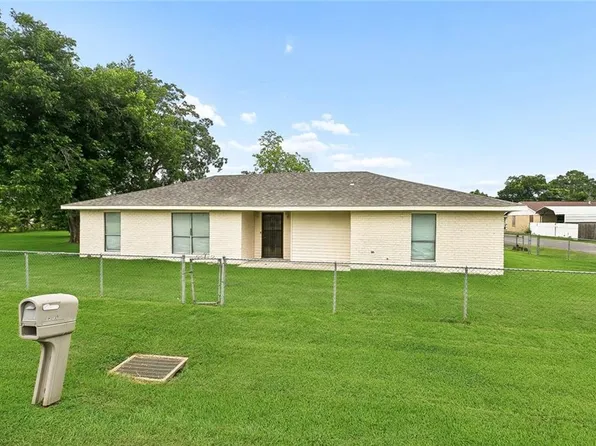 204 Market St, Raceland, LA 70394