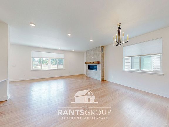 4th image of 209 Veranda Ln SE
