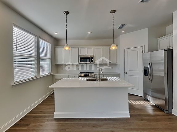 4th image of 207 Argea Dr