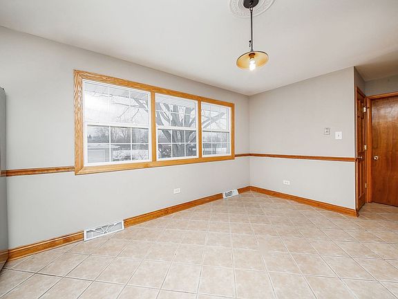 4th image of 10656 S Michael Dr
