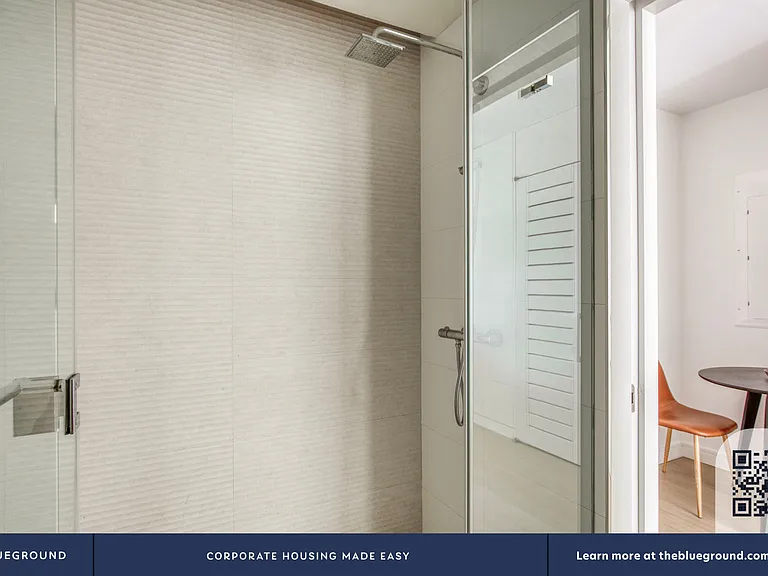 572 11th Ave #6C — Photo 14