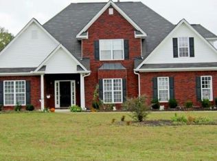 106 Melrose Dr, Sharpsburg, GA 30277