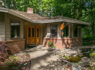 11011 SW Southridge Dr, Portland, OR 97219