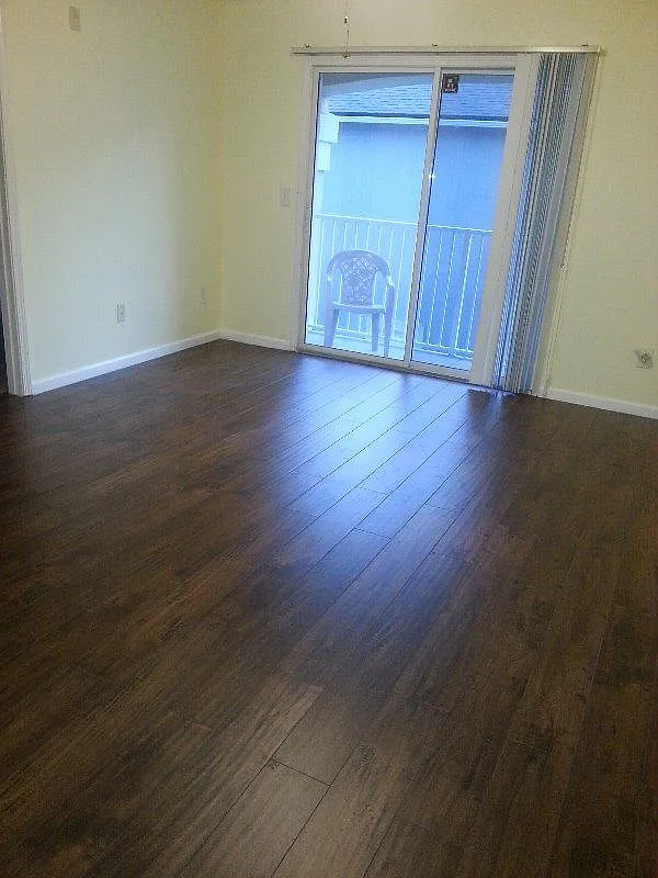 3 bed, 1474 sqft, $1,900 — Photo 2