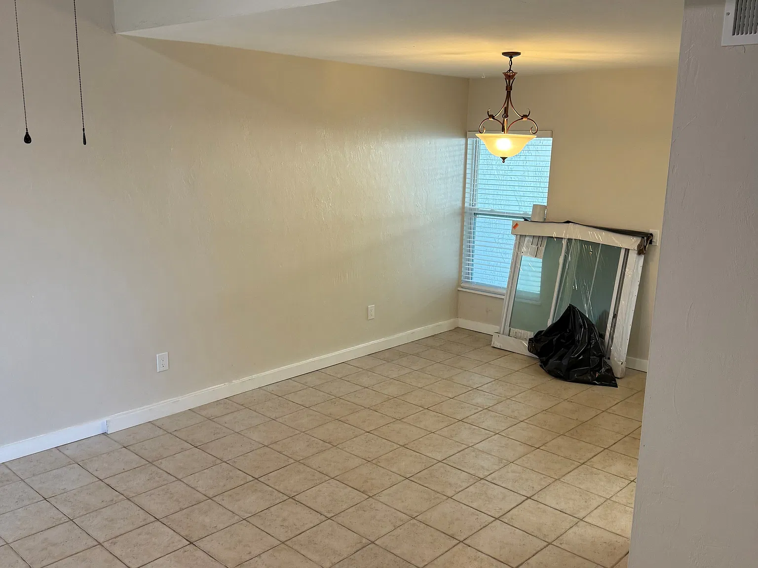 2 bed, 1154 sqft, $1,600 — Photo 3
