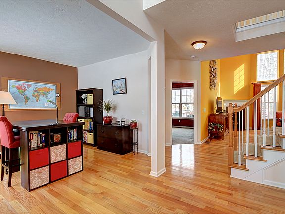4th image of 345 Westporte Pl