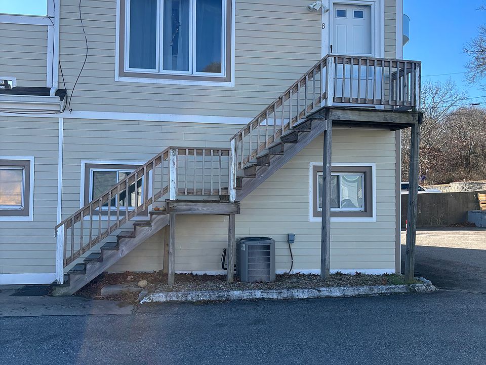 2nd image of 271 Main St #B4