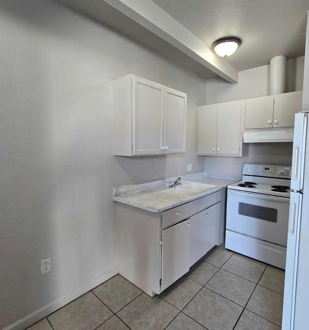 1 bed, 725 sqft, $950 — Photo 2